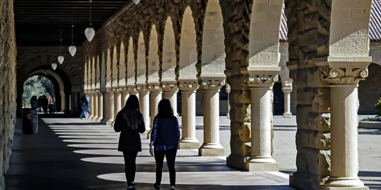 Stanford se disculpa por haber actuado para limitar la inscripción de judíos en la década de 1950