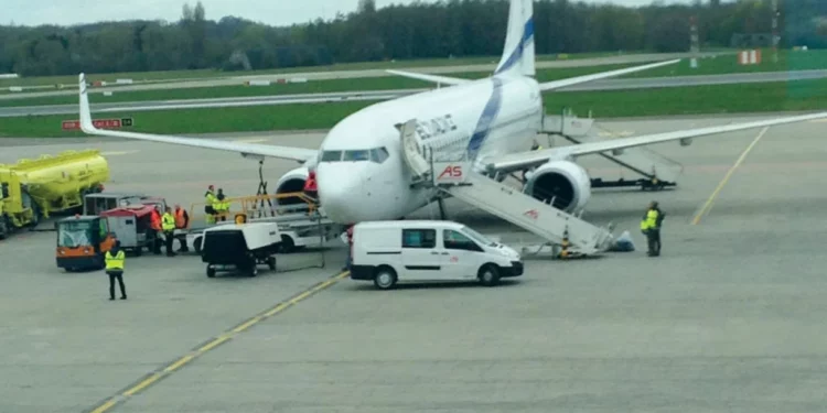 Pasajero israelí prende fuego al baño durante un vuelo de El Al a Bangkok