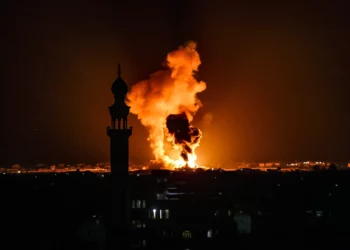 Israel ataca una fábrica de cohetes en Gaza tras el lanzamiento de misiles hacia el sur