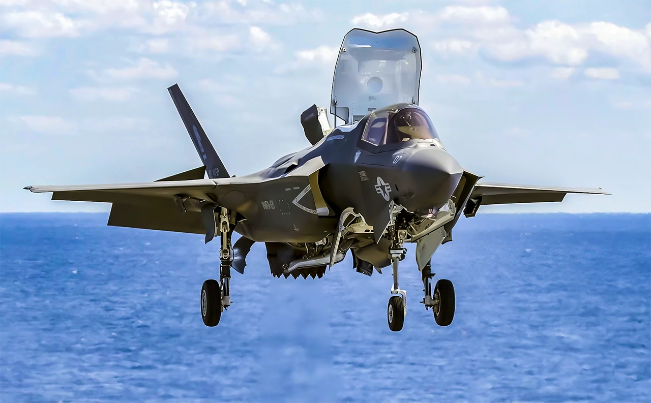 Tres nuevos cazas F-35B llegan al Reino Unido