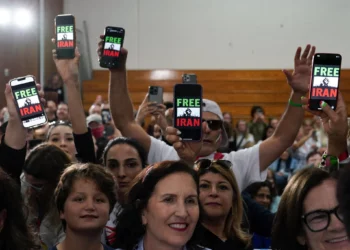 Biden dice a sus partidarios: “vamos a liberar a Irán”
