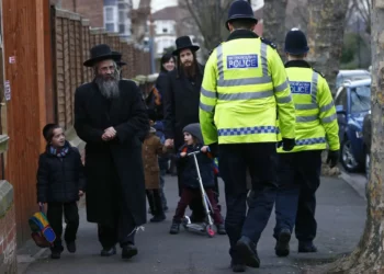 Policía de Londres detiene a joven por agredir a residentes judíos