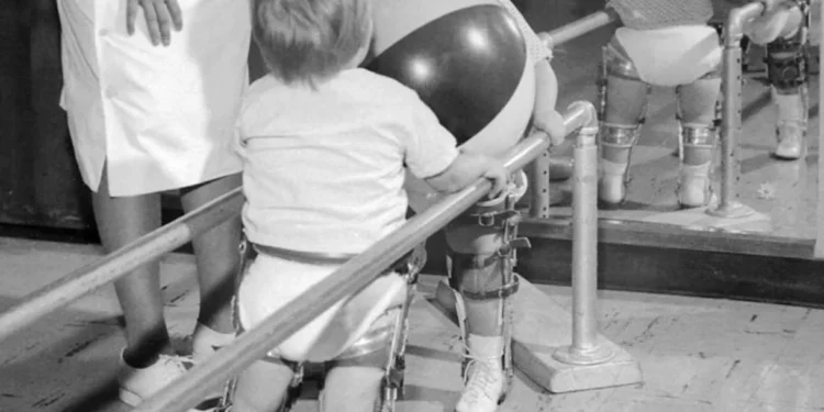 Líder judío de Nueva York busca hacer frente a la polio