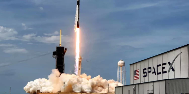 El cohete más potente de SpaceX lanza una nave espacial de la Fuerza Espacial