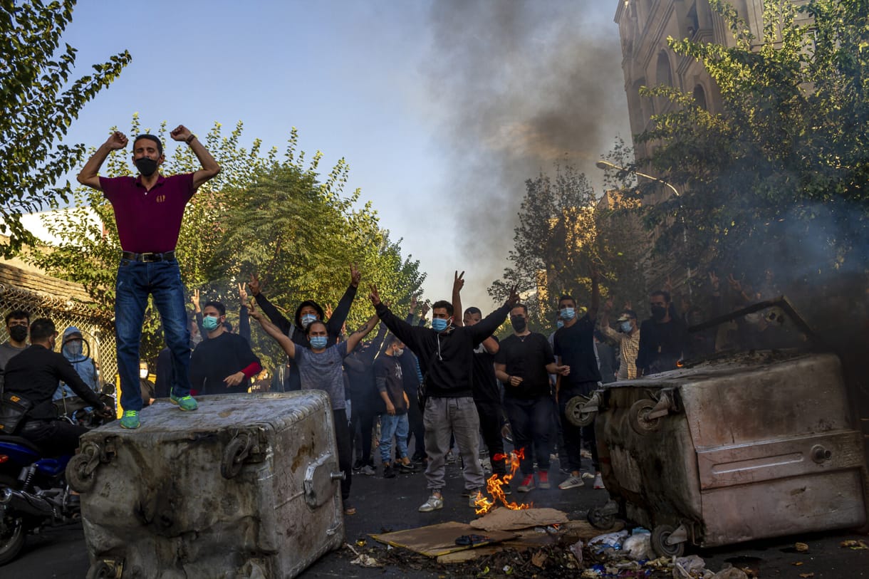 EE.UU. sanciona a tres funcionarios iraníes por la violencia en represión de las protestas