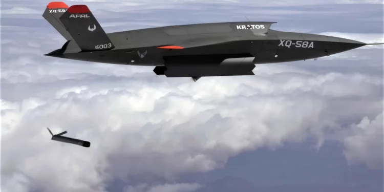 Primer XQ-58A de propiedad gubernamental entregado al 40.º Escuadrón de Pruebas de Vuelo de la Fuerza Aérea de EE. UU.