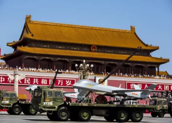 China presenta un nuevo y gigantesco dron que podría marcar el futuro de la guerra aérea