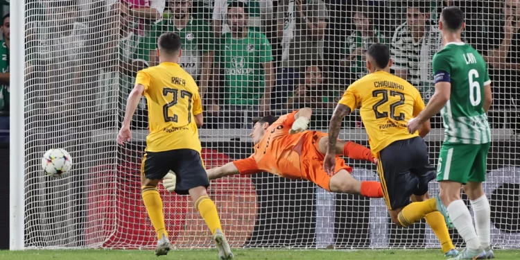 El Haifa es vapuleado por el Benfica por 6-1 ante su afición