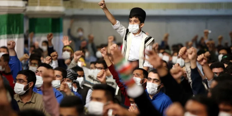 Irán celebra la toma de la embajada de EE.UU. en 1979 en medio de protestas contra el régimen
