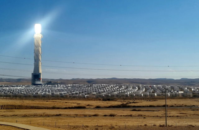 Proyecto israelí de energía solar se desarrolla en tierras beduinas