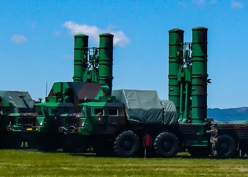 Grecia asegura a Rusia que no transferirá sistemas de misiles S-300 a Ucrania