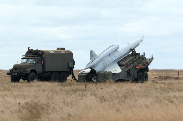 Cómo Ucrania utilizó viejos drones soviéticos para atacar bombarderos en Rusia