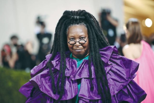 Whoopi Goldberg es criticada por repetir comentarios sobre el Holocausto