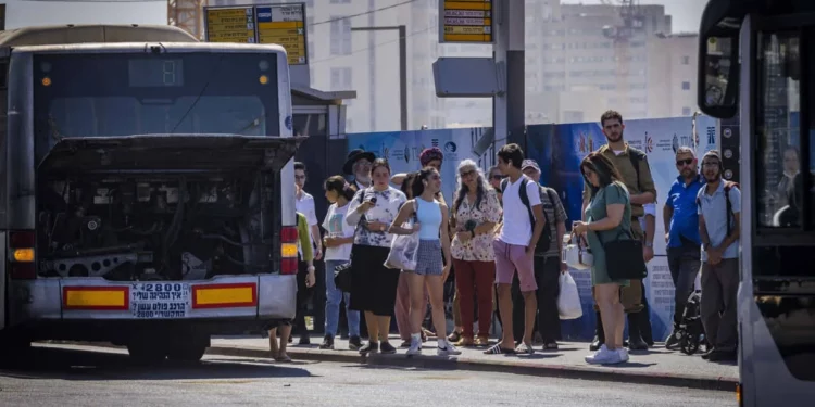 Francia critica a Israel por deportar a palestino por presunto terrorismo