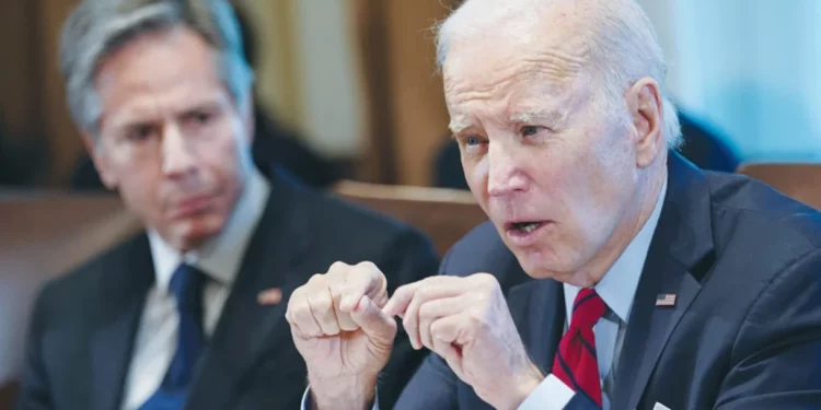 La administración Biden comete errores y reescribe la historia de Oriente Medio