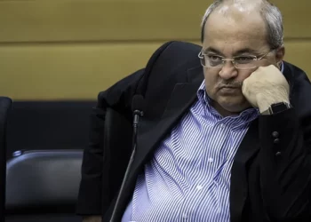 Diputado árabe compara a la policía con terroristas