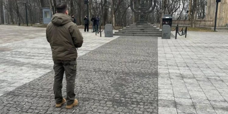 Zelensky conmemora el Día de la Memoria del Holocausto en Babyn Yar