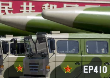 DF-21D y DF-26B: Los misiles que China utilizaría para hundir portaaviones de EE.UU.