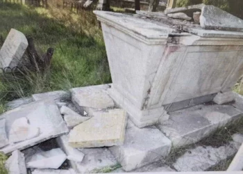 Adolescentes son acusados de vandalizar un cementerio cristiano en Jerusalén