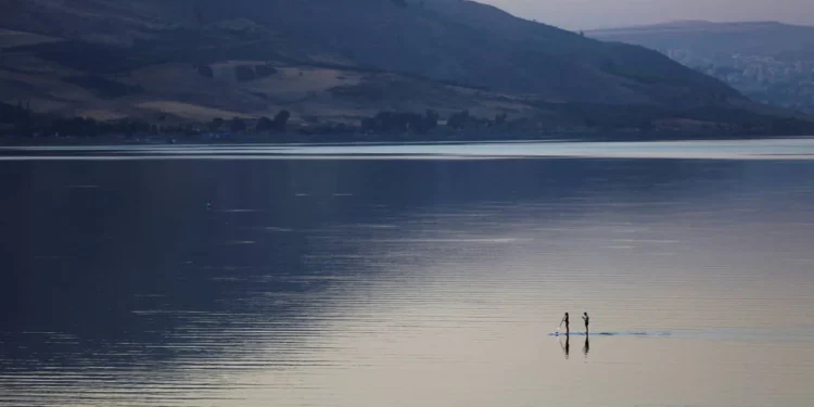 Israel rellena el lago Kinneret y abastece a Jordania en el proceso