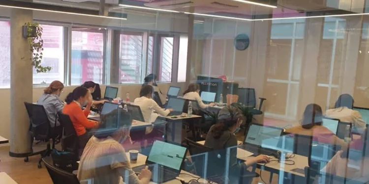 Las mujeres siguen representando sólo un tercio de los empleados del sector tecnológico en Israel
