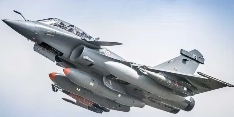 Nueva munición bajo las alas del Rafale F4.1 francés: el AASM 1000