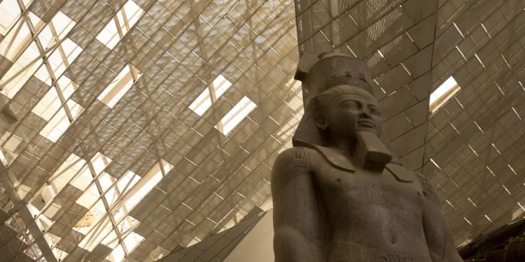 Egipto frustra el robo de una antigua estatua de Ramsés II de 10 toneladas