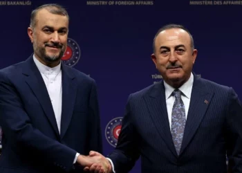 Canciller iraní elogia la reciente reconciliación entre Siria y Turquía
