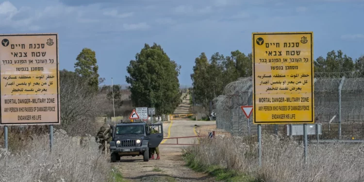 Sirios armados que se acercaron a la frontera, no eran combatientes