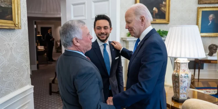 Biden se reúne por tercera vez con el rey Abdullah de Jordania