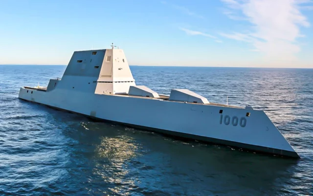 EE. UU. probará su misil Mach 5+ desde el destructor furtivo Zumwalt en 2025