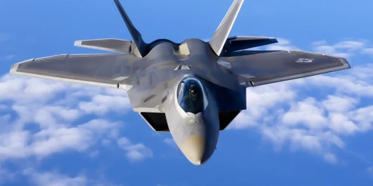 F-22 de Estados Unidos derriba un OVNI sobre Alaska