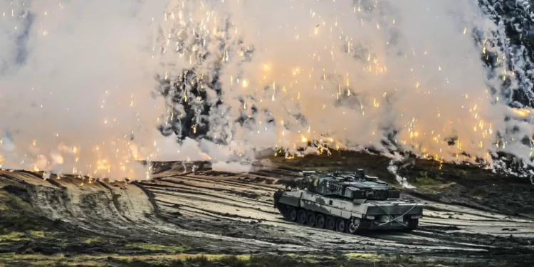 Polonia entrega a Ucrania los primeros tanques Leopard alemanes