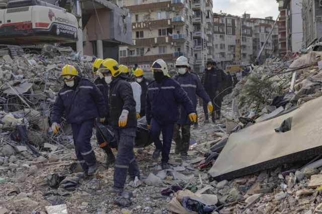 Las labores de rescate en Turquía se reducen mientras EE.UU. anuncia nuevas ayudas