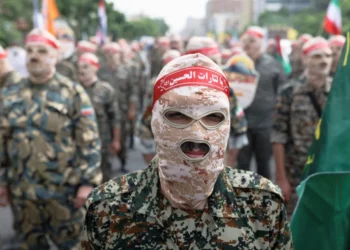 Guardia Revolucionaria Islámica domina economía iraní, revelan documentos secretos