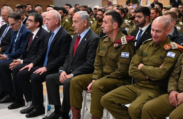 Turquía agradece a Israel su “solidaridad” en la ayuda tras el terremoto