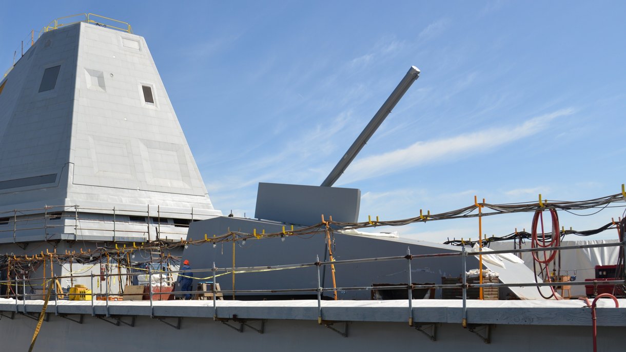 EE. UU. probará su misil Mach 5+ desde el destructor furtivo Zumwalt en 2025