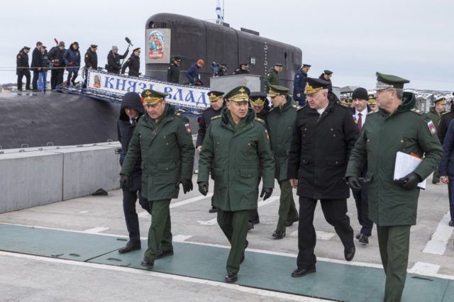 Buques de guerra rusos navegan con misiles nucleares tácticos 