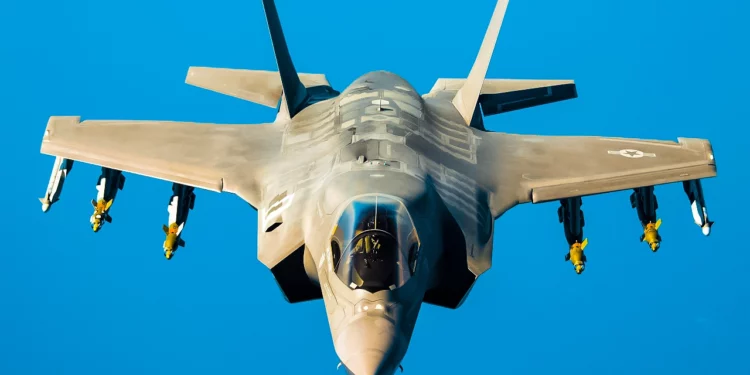 Corea del Sur autoriza la compra de más F-35 y misiles SM-6