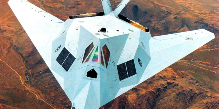 Caza furtivo F-117: Lo que hay que saber