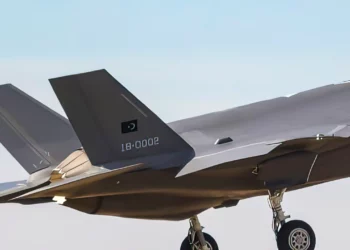 F-35A “turco” aterriza en la base aérea de Luke en Arizona