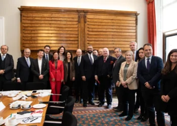 Reino Unido acoge la primera reunión internacional de enviados para la restitución de bienes del Holocausto