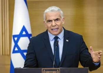 Yair Lapid: oportunista político busca réditos tras atentado en valle del Jordán