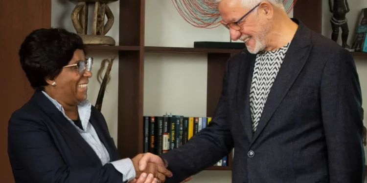 Israel difunde su modelo de educación para la innovación en Angola