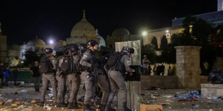 Terrorista eliminado tras intentar robar el arma de un policía israelí en Jerusalén