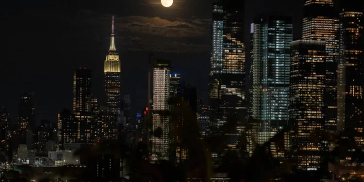 Organización de asistencia jurídica de Nueva York paga una multa por su sesgo antisemita