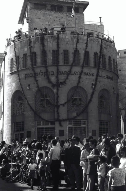 12 fotos antiguas y nuevas de los hitos del recorrido del maratón de Jerusalén