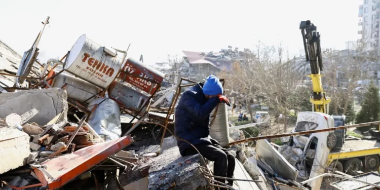 El 10 % de los muertos en el terremoto de Turquía son sirios