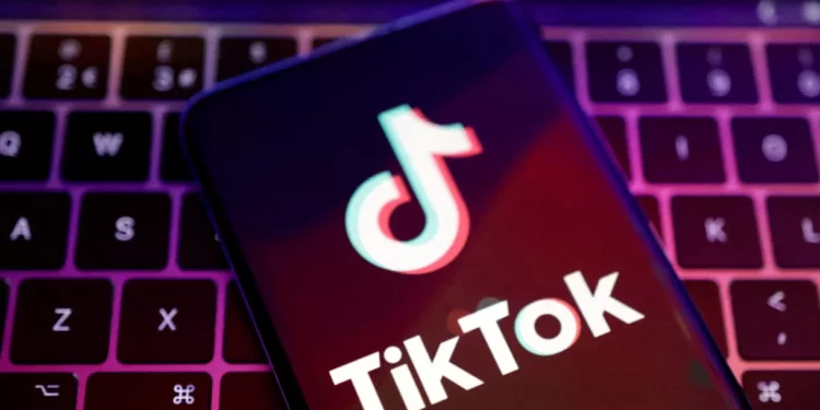 Reino Unido prohíbe TikTok en los dispositivos oficiales del Gobierno