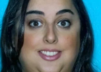 Estafadora de Florida despoja a superviviente del Holocausto de $2.8 millones